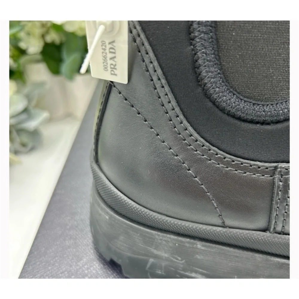 Prada Brixxen leather Chelsea boots size 10 made in Italy